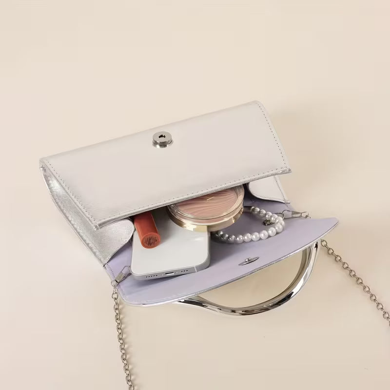 Chic Clutch