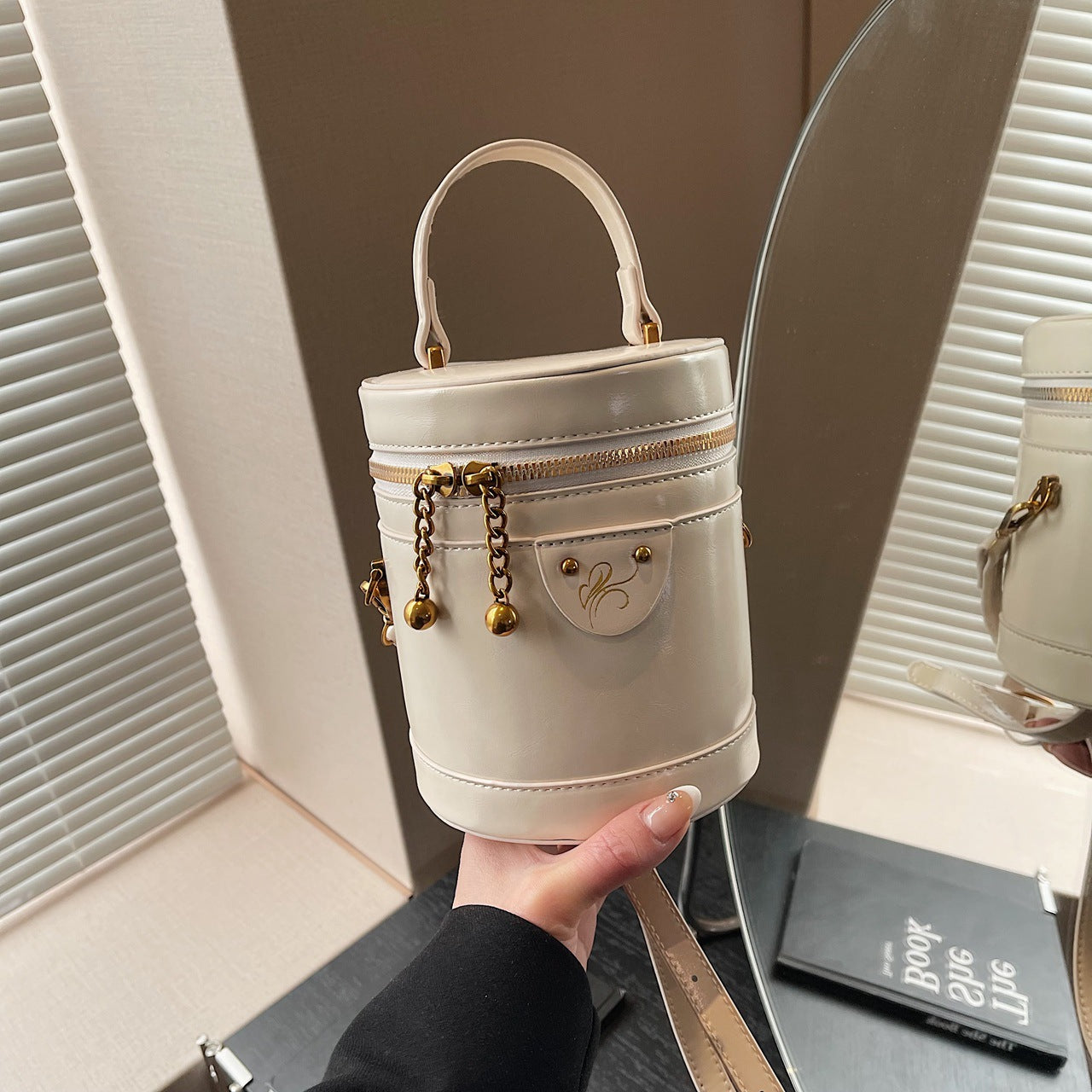 Cylinder Shape Bag