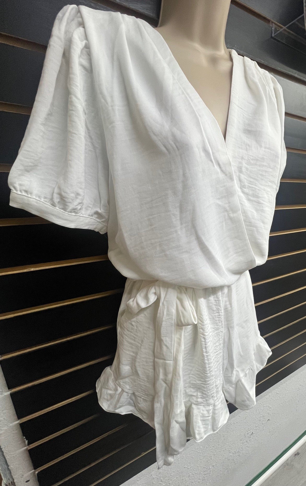 IVORY CHIC TIE WAIST ROMPER