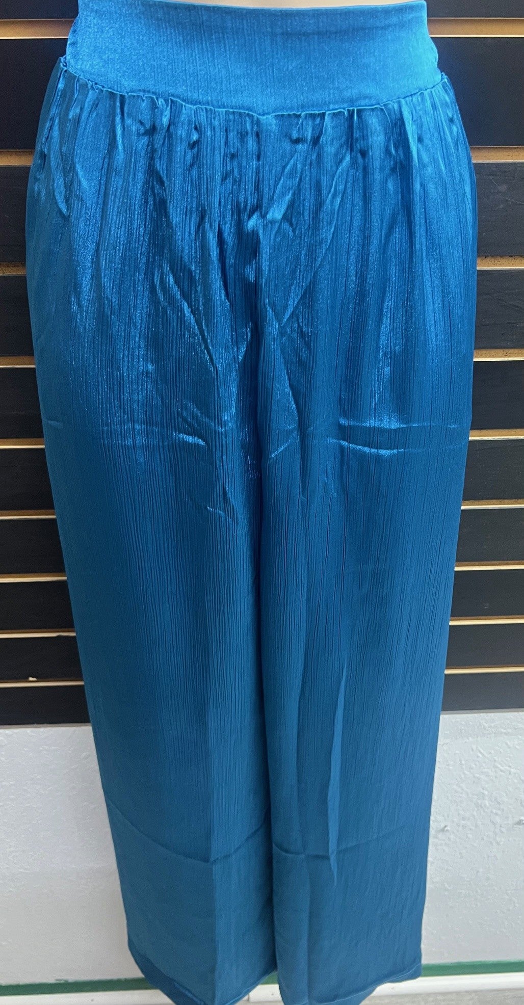 SILKEN WIDE LEG PANTS