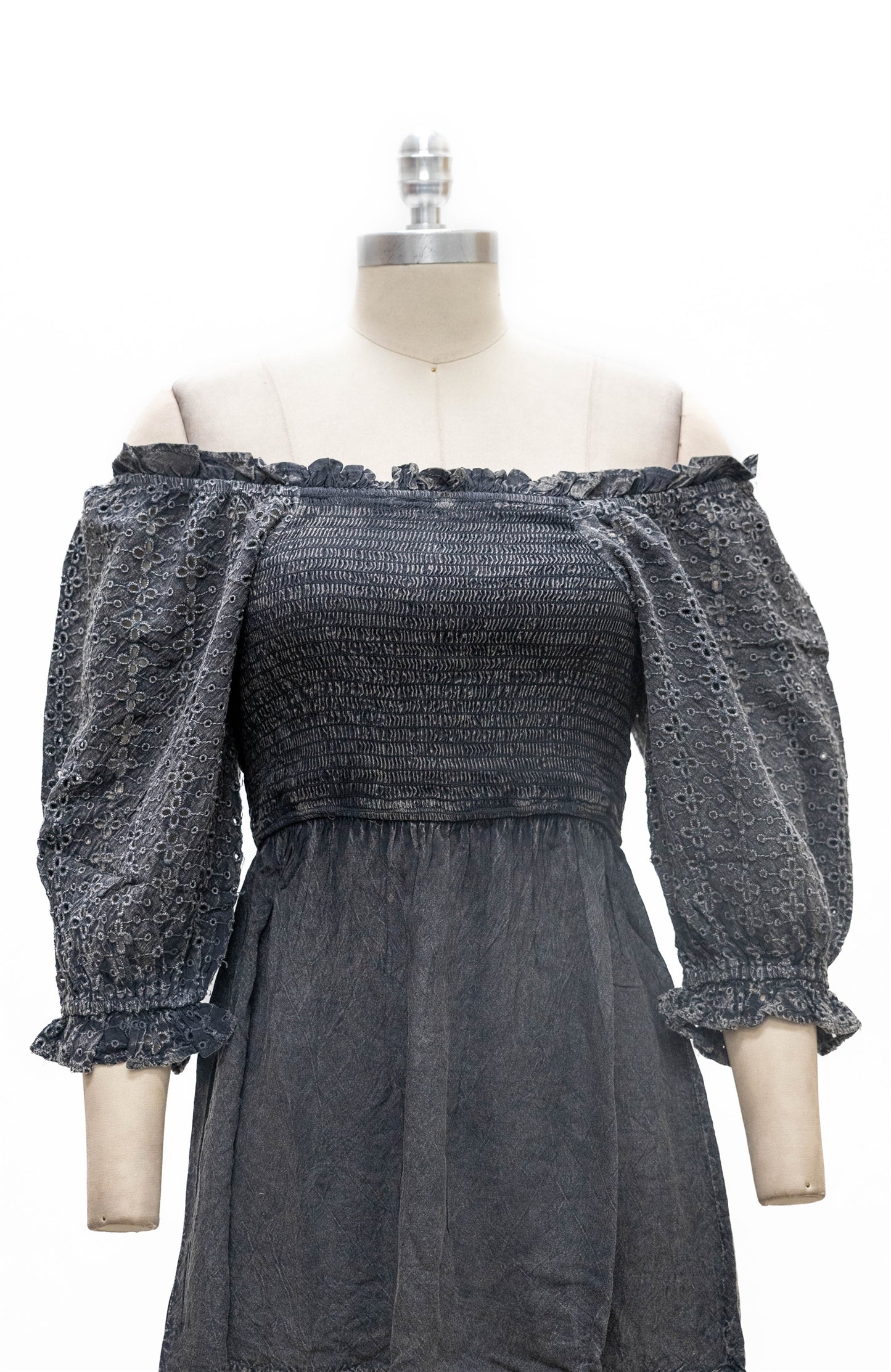 VINTAGE GRACE EYELET