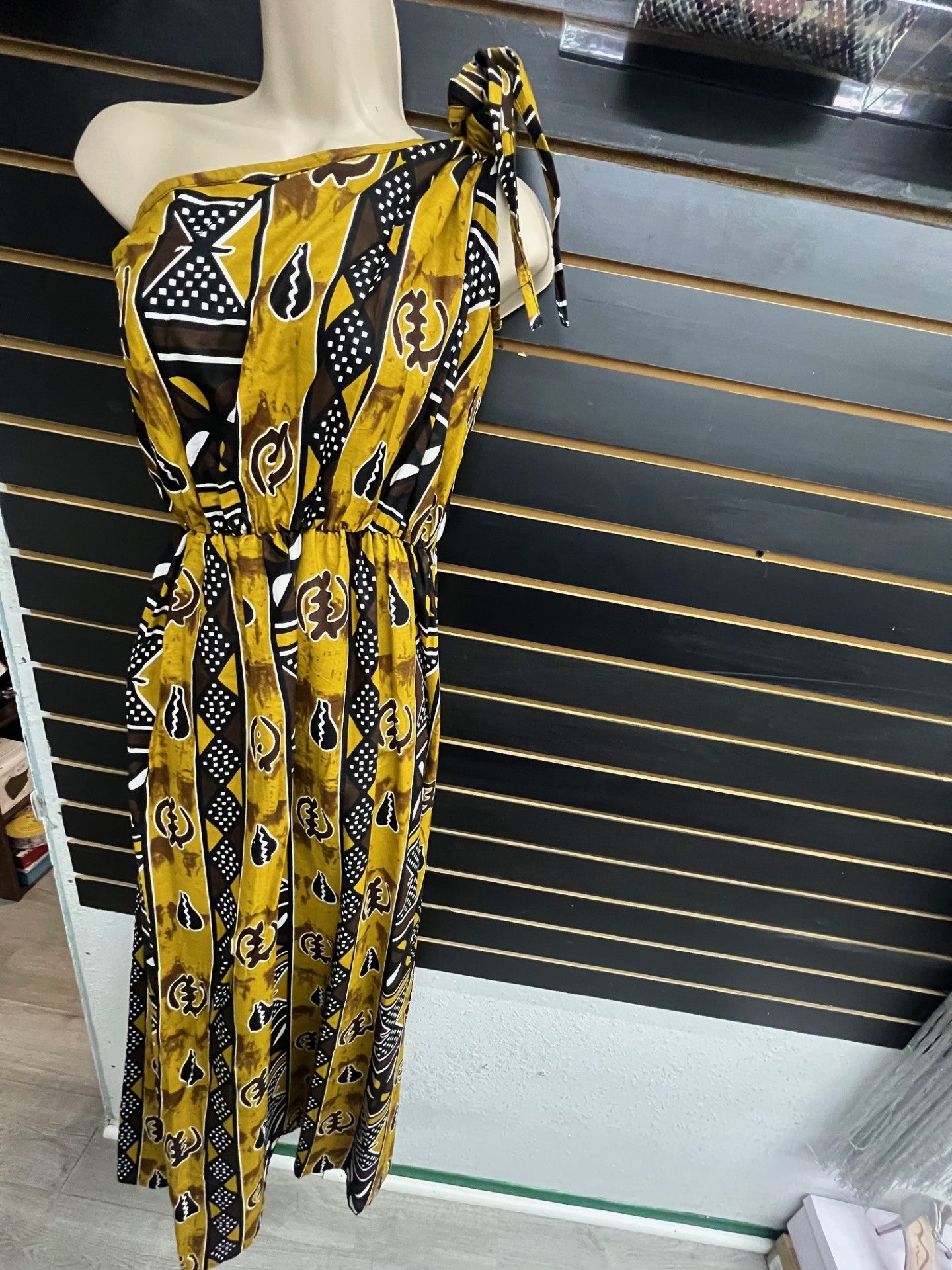 MUSE ONE SHOULDER