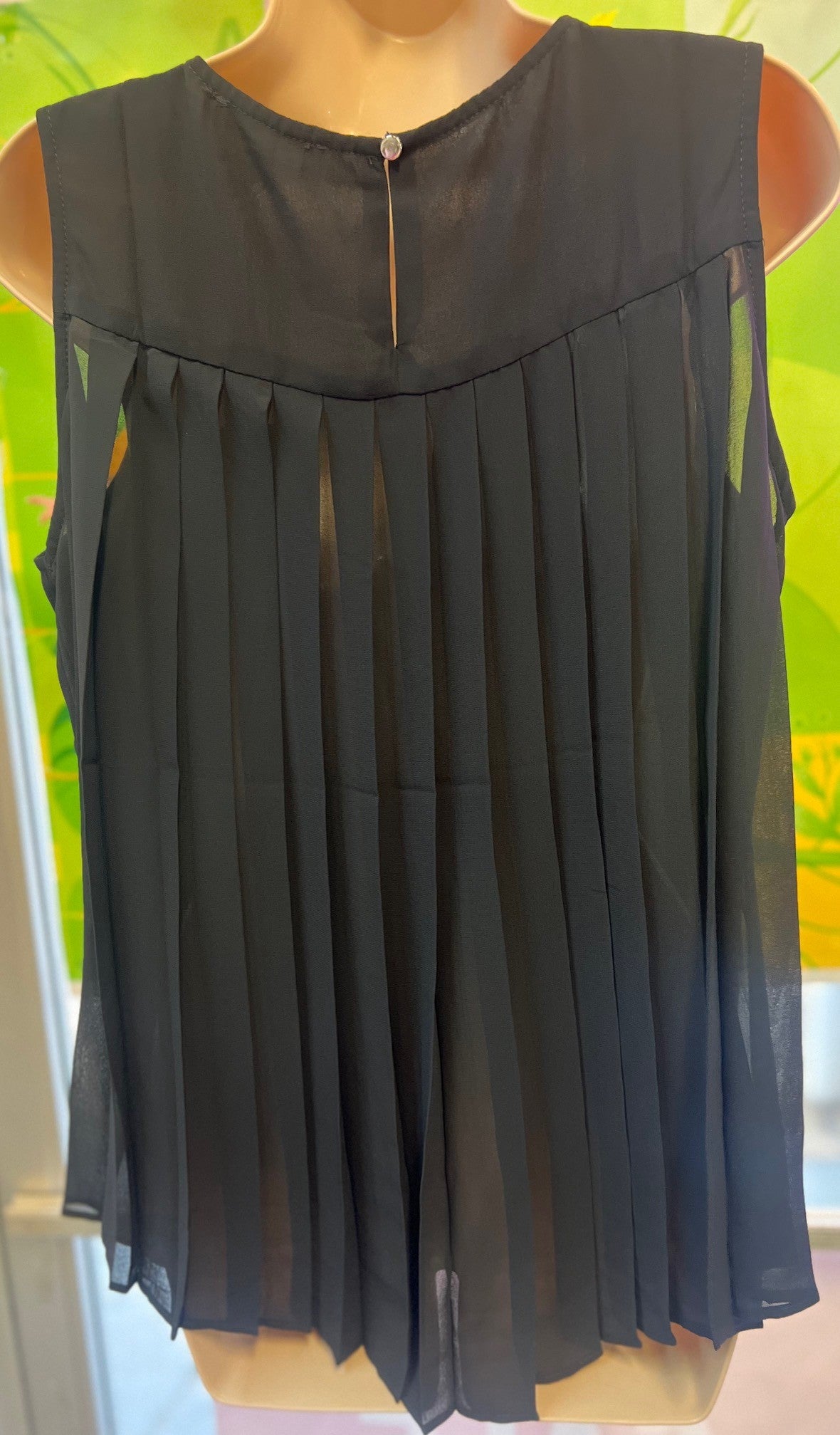 EESOME BACK PLEAT TANK