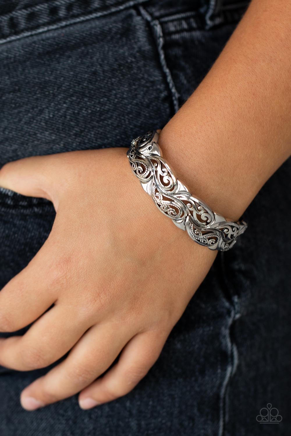 Paisley Portico Silver